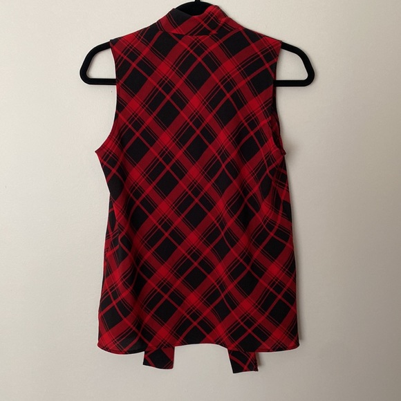 Anne Klein sleeveless plaid tie front top size small - Picture 2 of 6